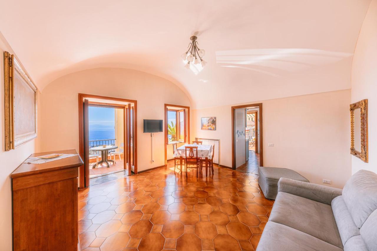 Appartamento Anna In Villa Laura สกาลา ภายนอก รูปภาพ